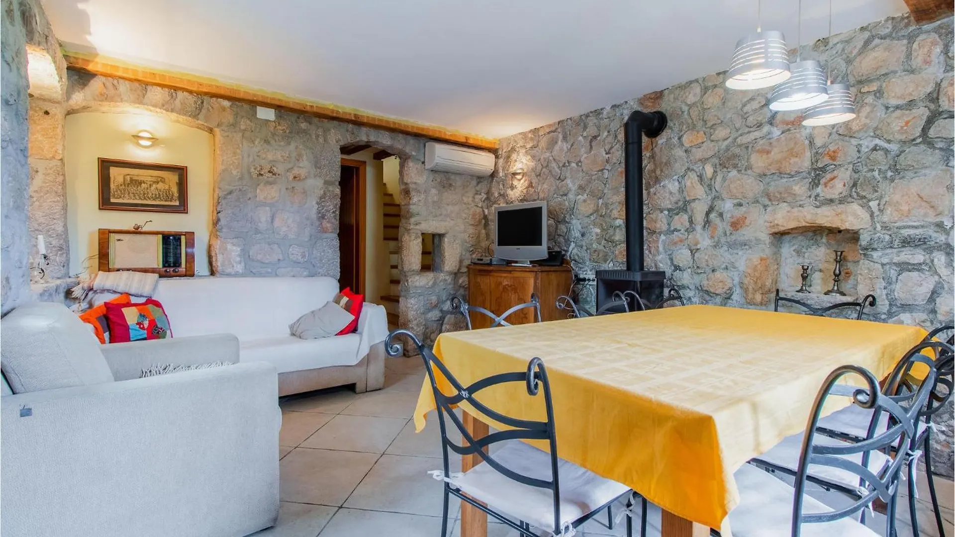 Stunning Home In Bribir With Wifi Bribir (Primorje-Gorski Kotar)